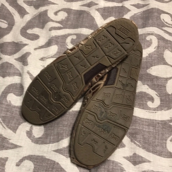 Taupe Bobs (8.5) - Picture 3 of 7